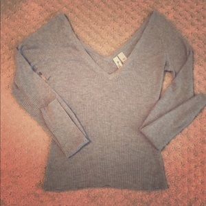 Abercrombie&Fitch cropped v neck sweater